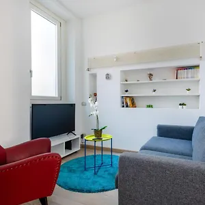 Loft Moderno In Dateo Milano